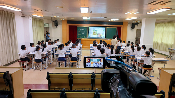 学校宣传片拍摄
